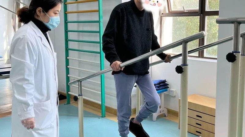 上海养老护理员收入水平揭秘：影响因素与未来趋势**